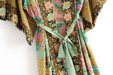 Load image into Gallery viewer, Peacock Floral Bohemian Kimono
